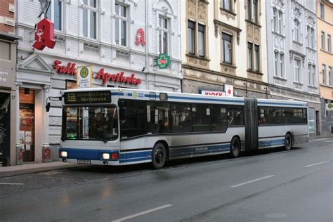 Buslinien: Wuppertaler Stadtwerke .